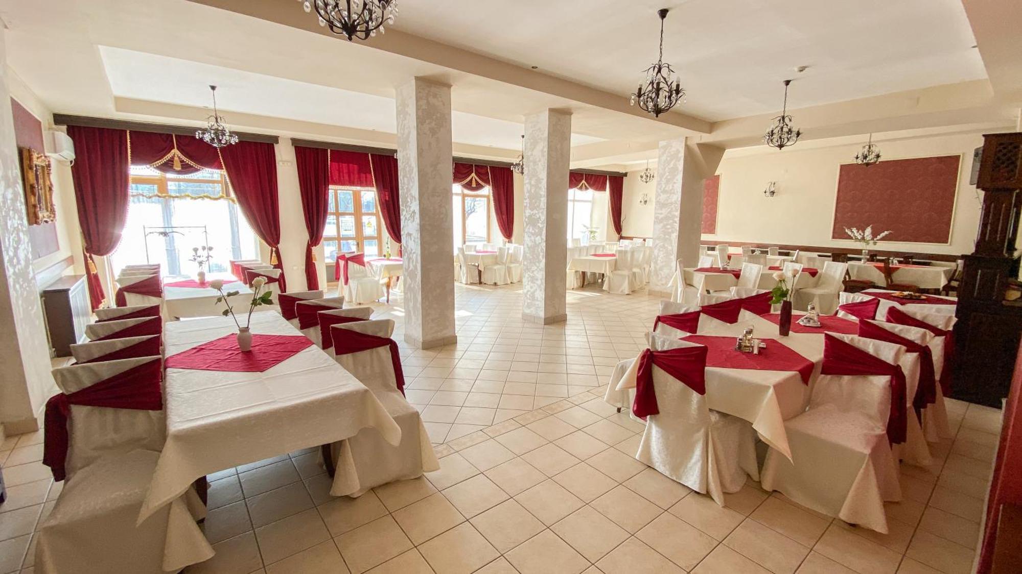 Hotel Regal Брэила Экстерьер фото