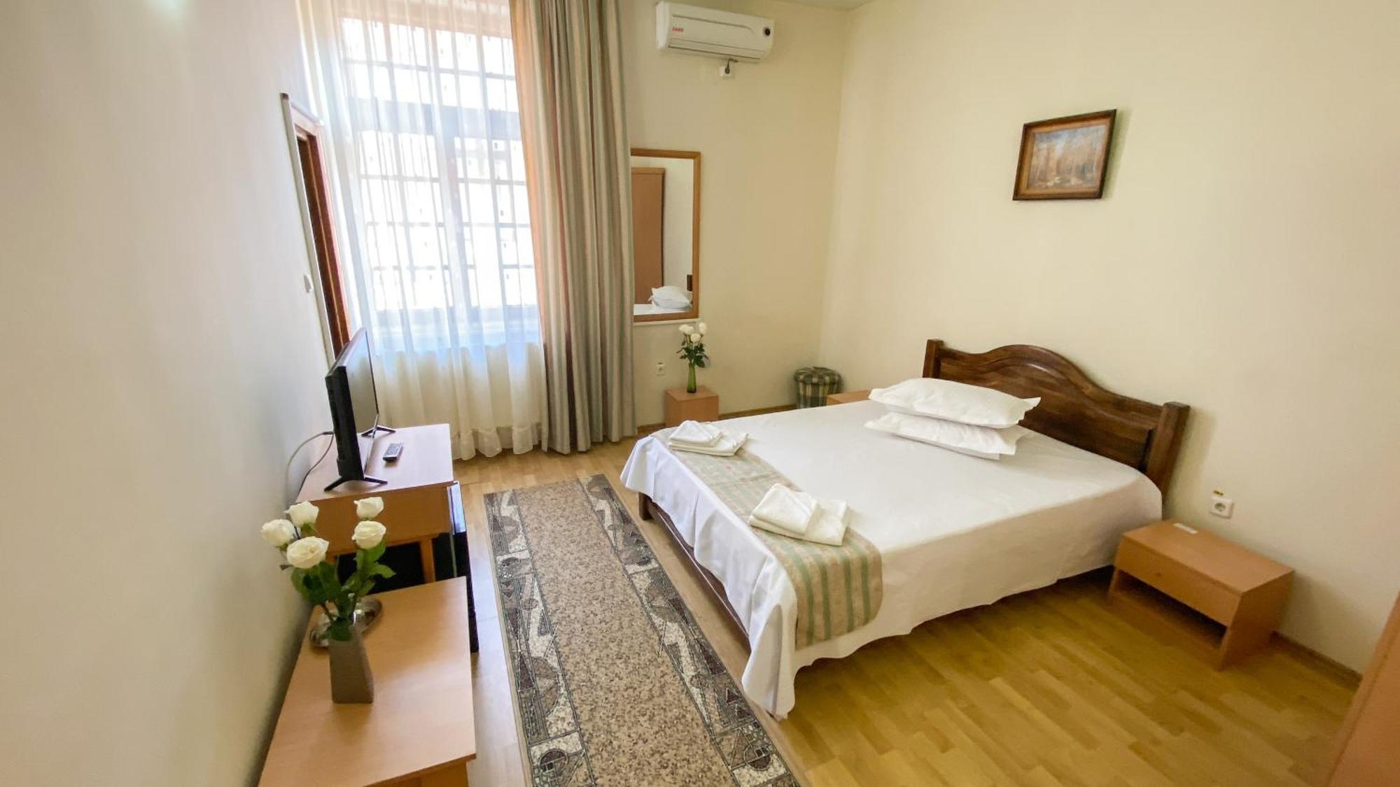 Hotel Regal Брэила Экстерьер фото