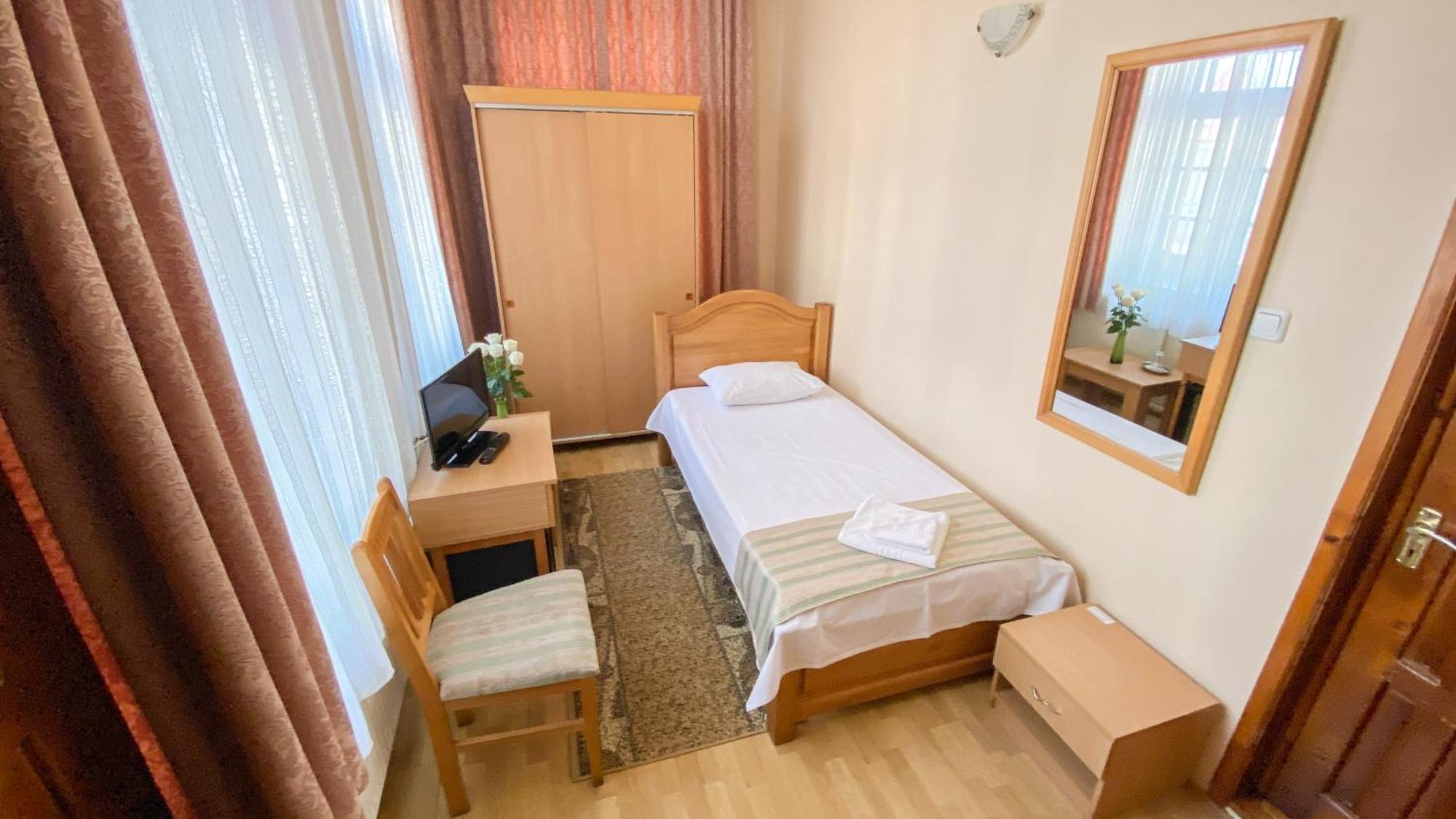 Hotel Regal Брэила Экстерьер фото