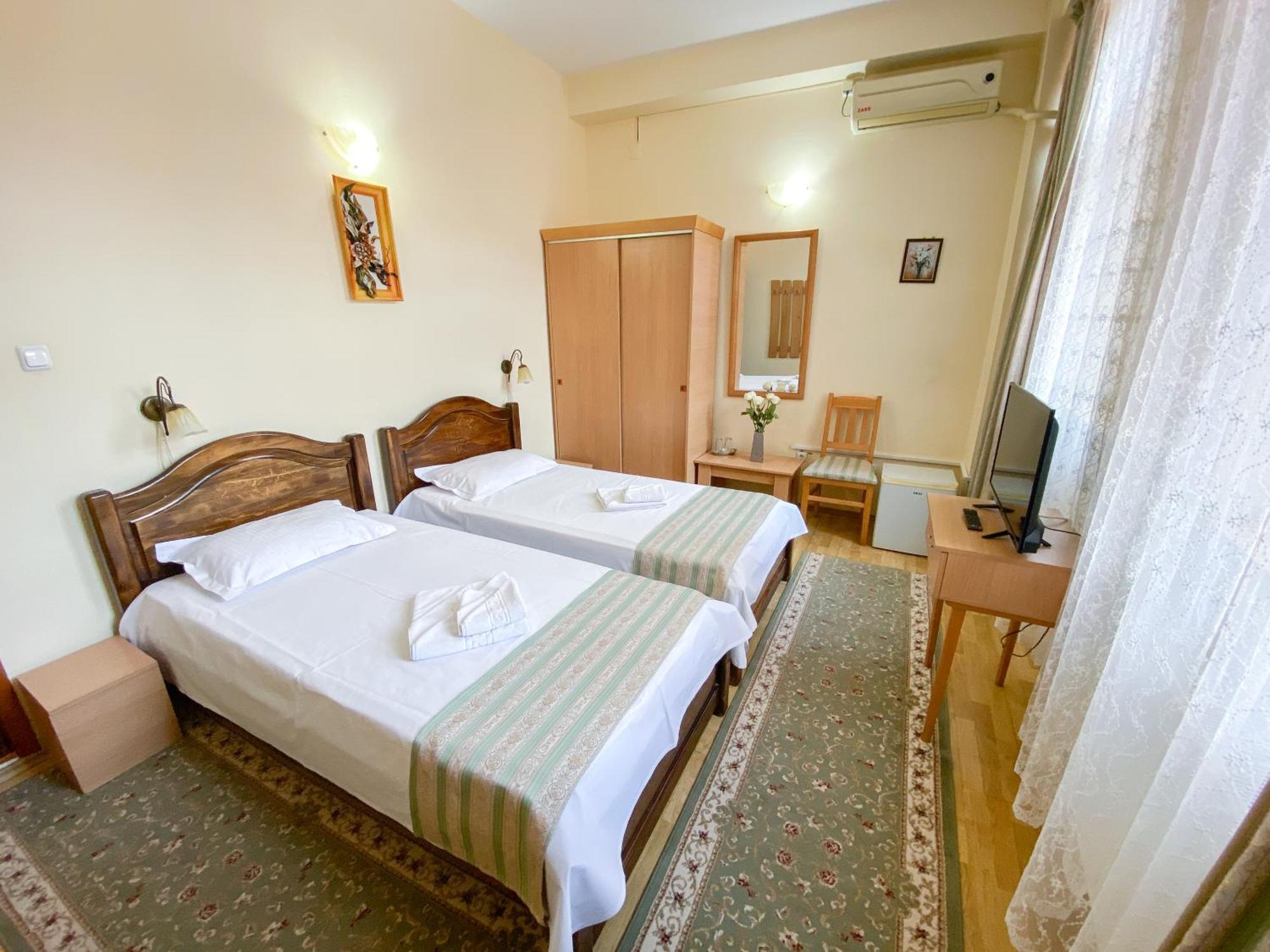 Hotel Regal Брэила Экстерьер фото