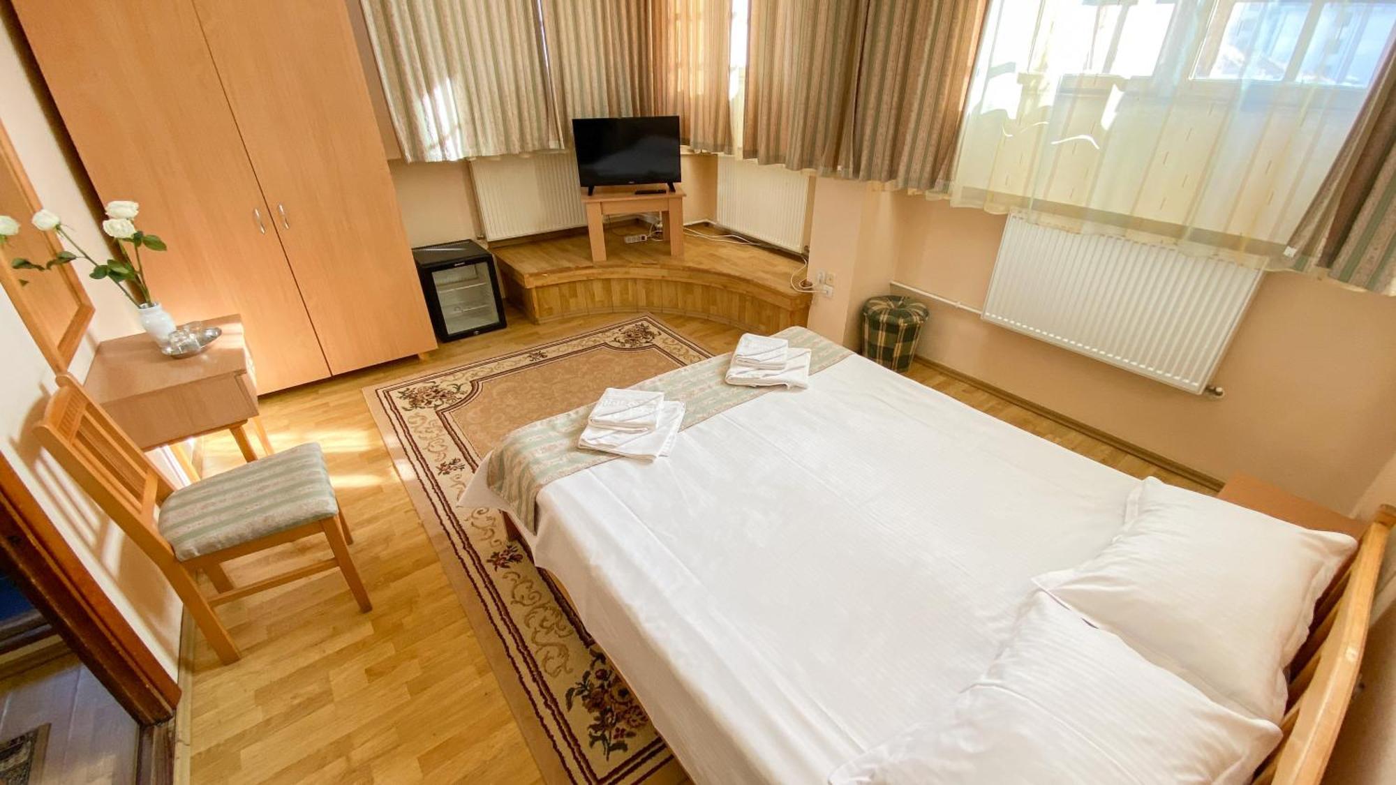 Hotel Regal Брэила Экстерьер фото